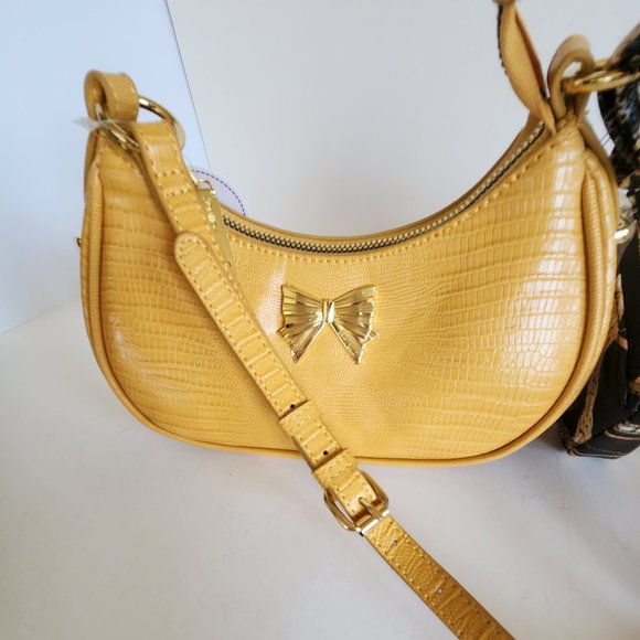 Betsey Johnson Yellow Crescent Crossbody with Removable Wristlet Pouch - NWT - Picture 4 of 14